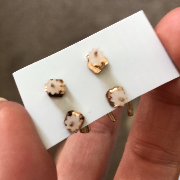 Dainty earring studs rainbow and lucky horseshoe- set of 2 - Picture 2 of 4